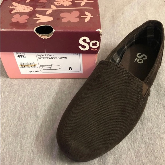 Like new Brown Corduroy slip on shoes by SO. - Picture 2 of 3